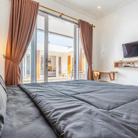 Lumturi House - Centrally Located