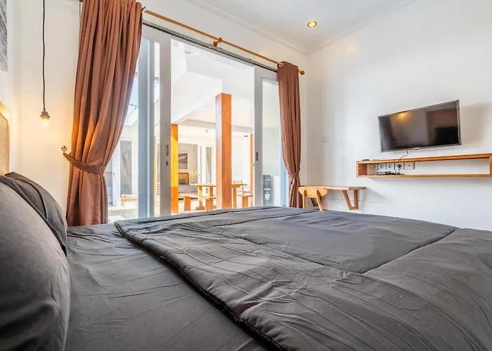 Lumturi House - Centrally Located *